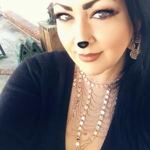 Meet your Posher, Lea